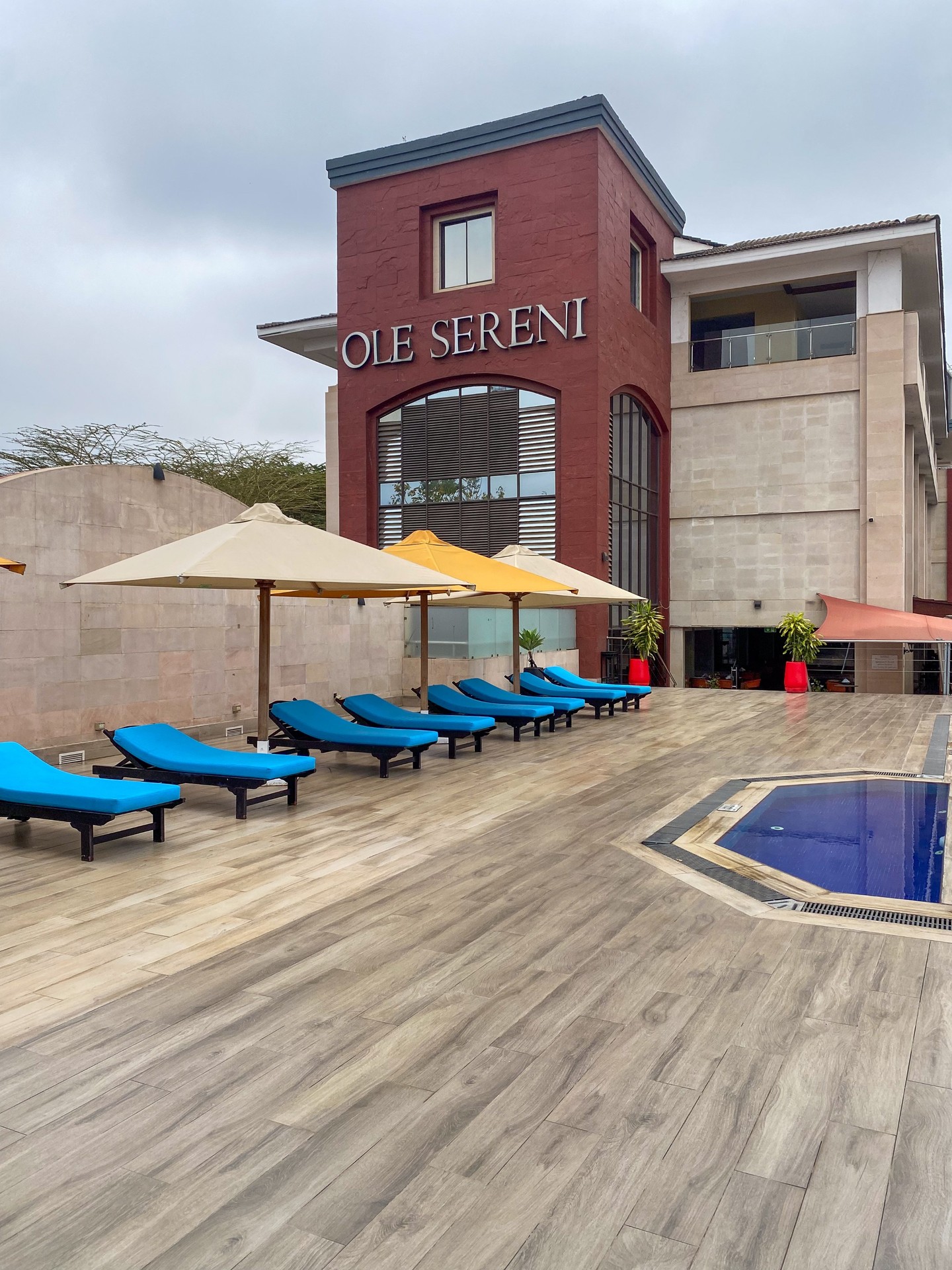 Sometimes, the best plans are no plans at all just sunshine, a pool, and the comfort of the poolside. For relaxation day, explore Ngong Pool Bar's signature cocktails by the pool.
For more info, call +254 731 436100.
#OleSereni #NationalRelaxationDay #BestHotelInNairobi